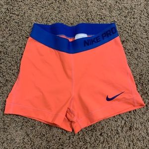 Girls small Nike pro